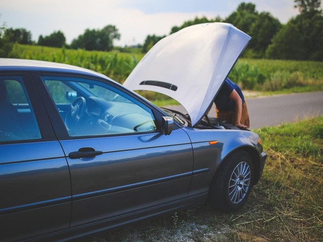 ¿Cómo comprar piezas de coche de segunda mano en Desguaces Gómez Alén?