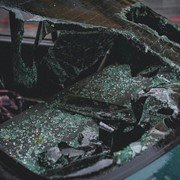 ¿Cómo es el proceso de vender las piezas un coche siniestrado a un desguace?