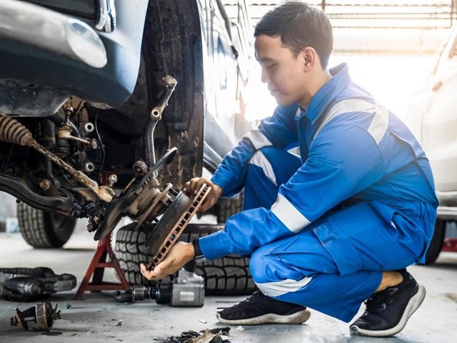 ¿Cómo saber si el sistema de dirección de su coche tiene algún problema?