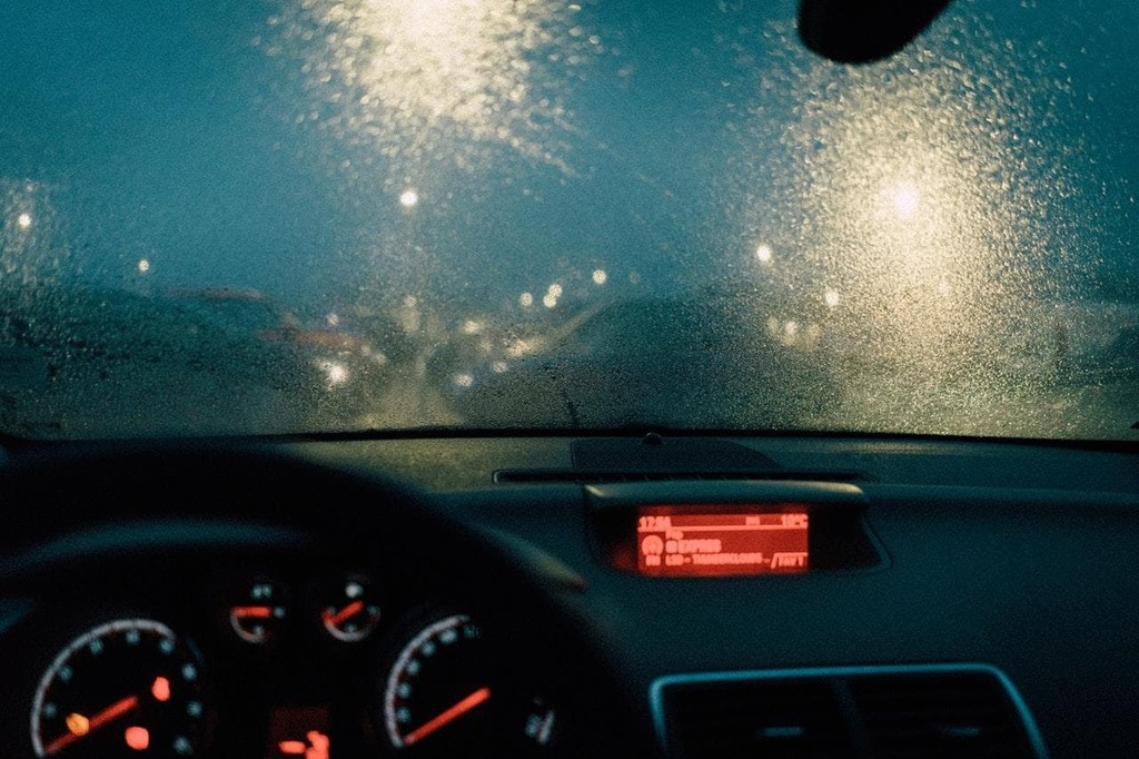 Consejos para conducir nuestro coche en un día de lluvia