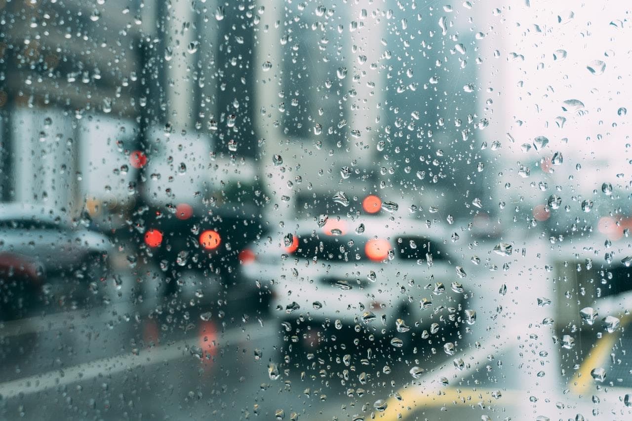 Consejos para conducir nuestro coche en un día de lluvia - Imagen 1
