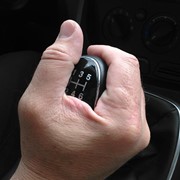 Pasos para el mantenimiento de la caja de cambios de un coche