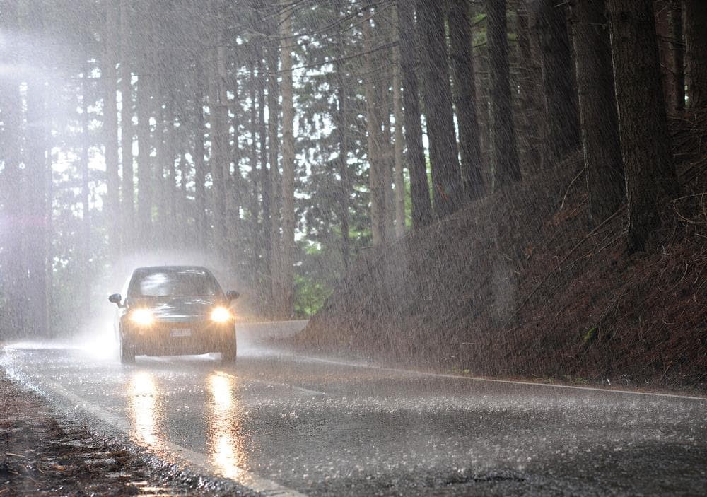 Precauciones a la hora de conducir en los primeros días de lluvia