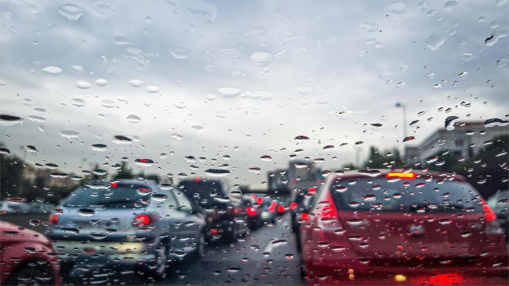 Recomendaciones para conducir en un día de lluvia