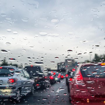 Recomendaciones para conducir en un día de lluvia