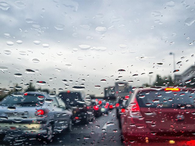Recomendaciones para conducir en un día de lluvia